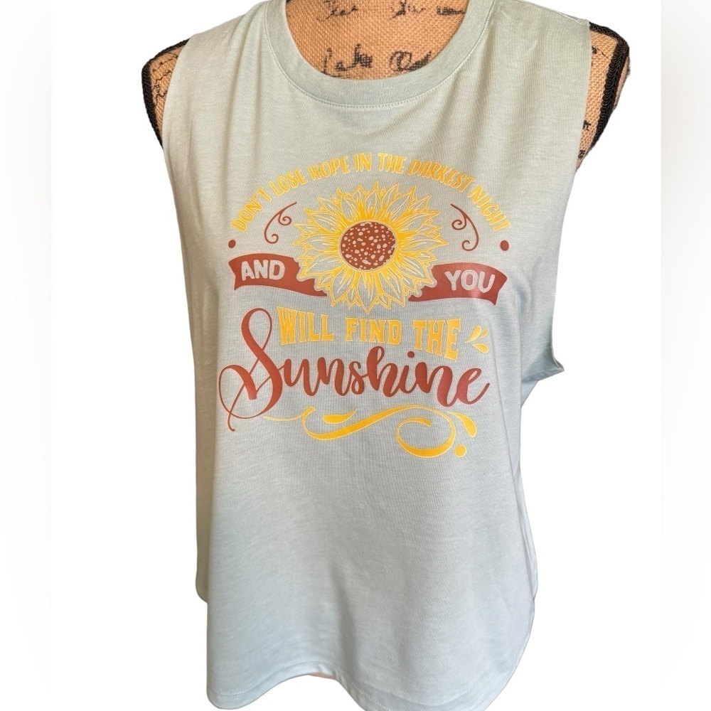 Bella + Canvas Racerback Crop Tank. Size XL. NWT.